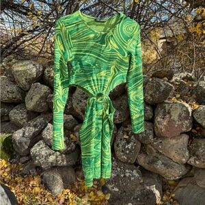 Zara Vibrant Green Swirl Long Sleeve Dress